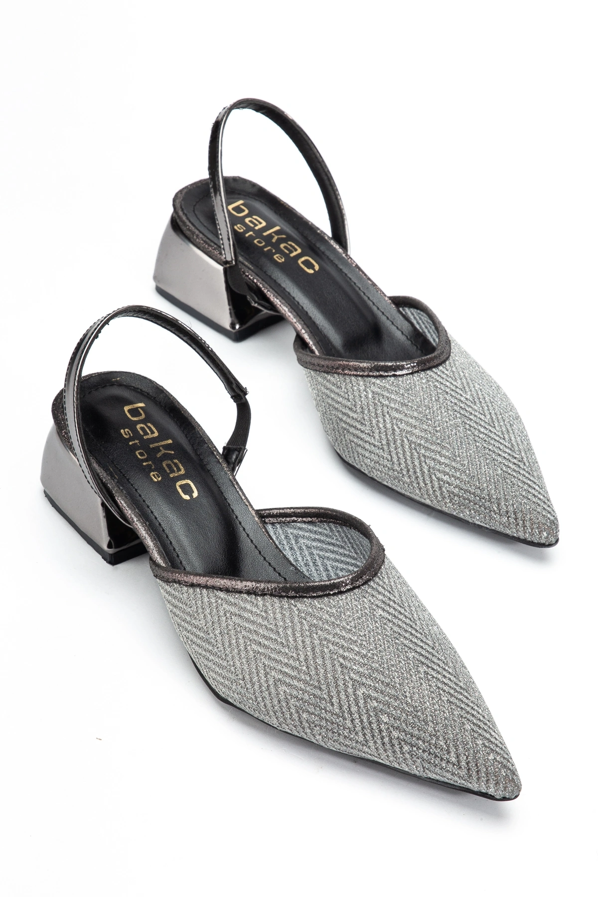 Kadın Gri Parlak Şeffaf Kumaş Kısa Topuklu Ayakkabı