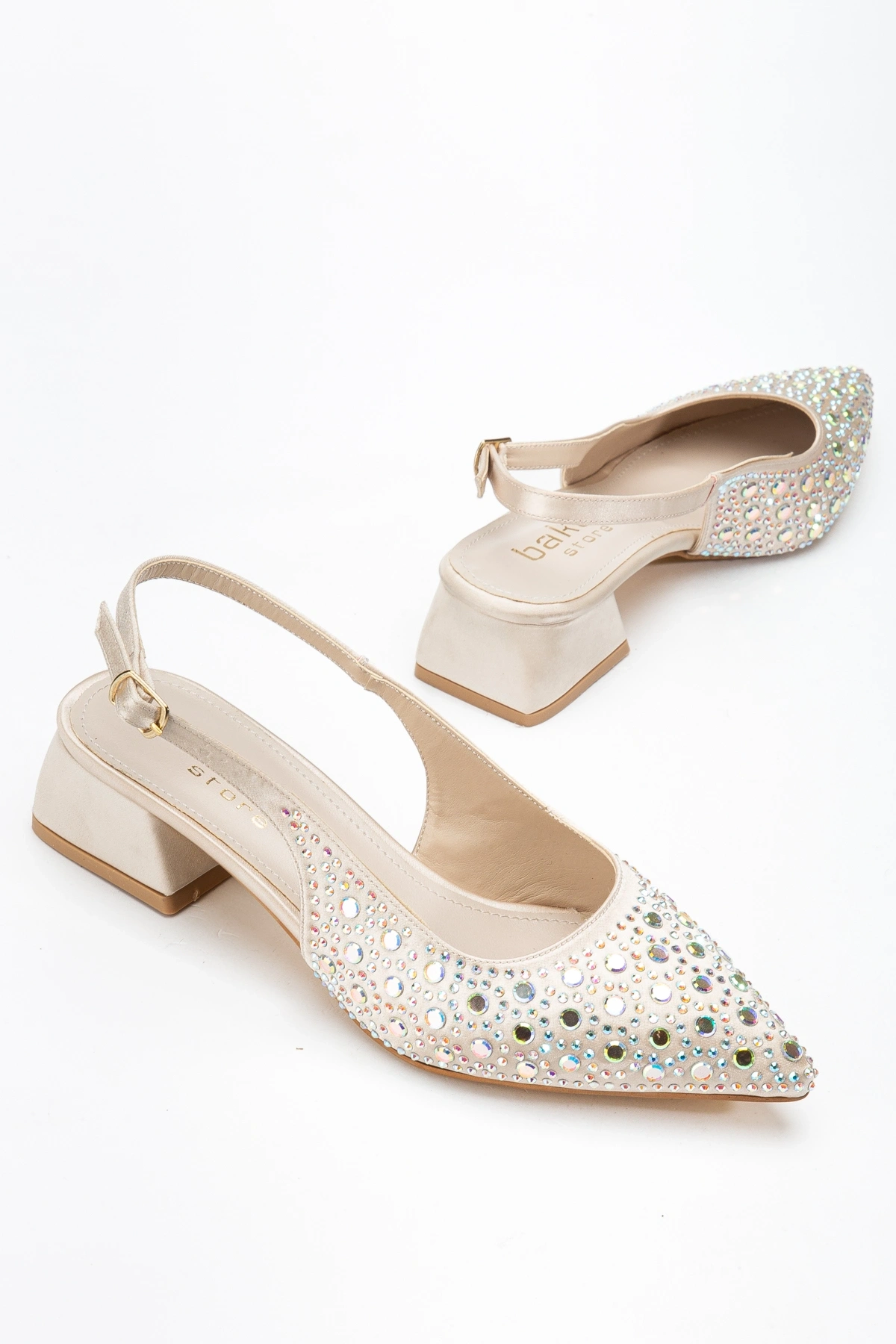 Kadın Bej Saten Kumaş Pırlantalı Topuklu ayakkabı