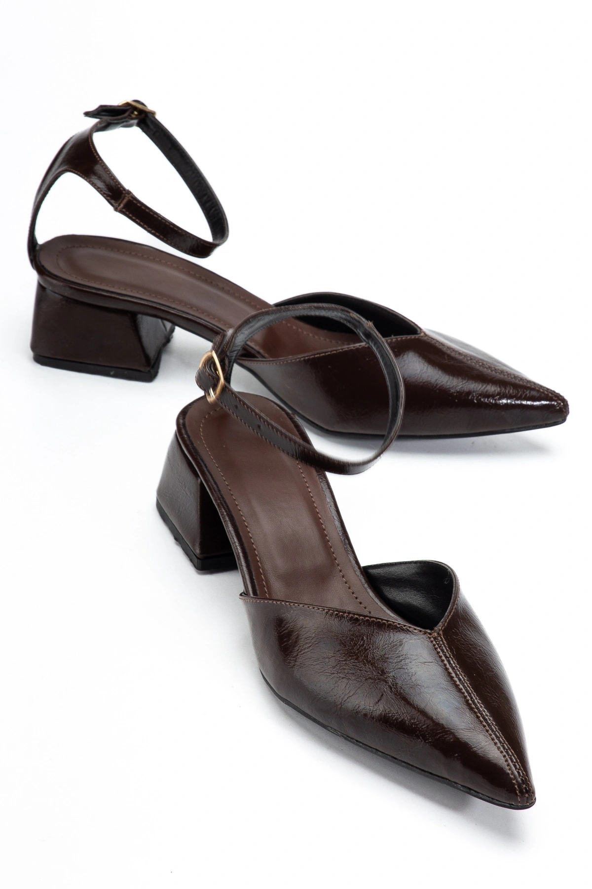 Kadın Kahverengi Kırışık Rugan Önü Dikişli Sivri Burun Kısa Topuklu Ayakkabı