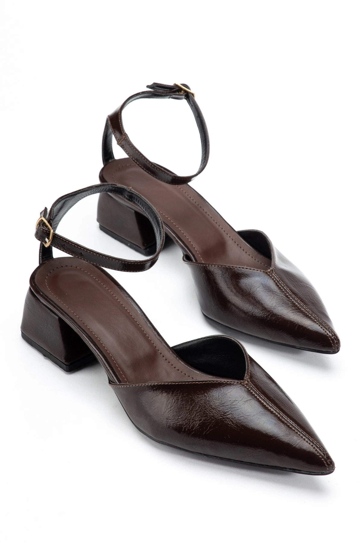 Kadın Kahverengi Kırışık Rugan Önü Dikişli Sivri Burun Kısa Topuklu Ayakkabı