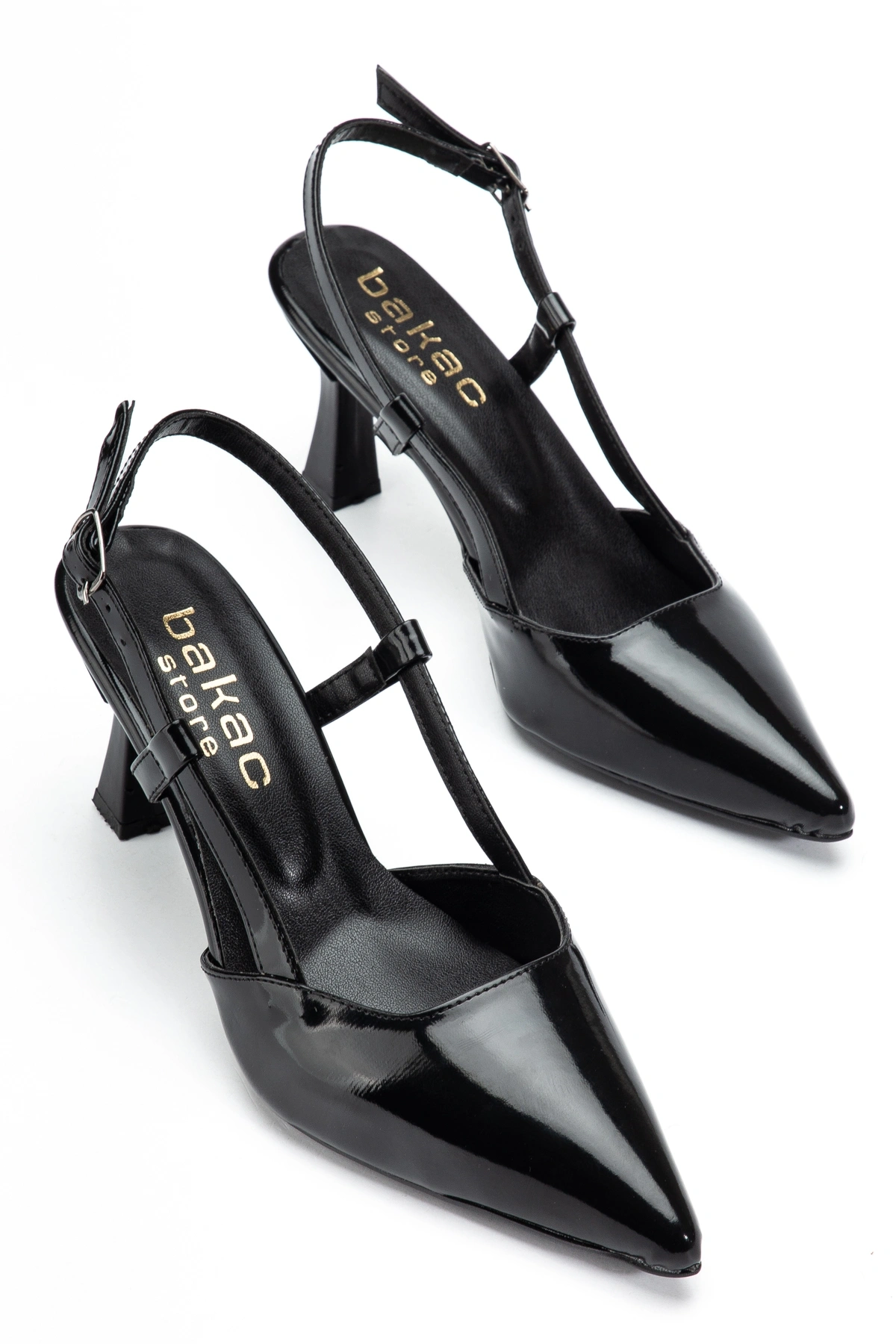 Kadın Siyah Rugan Sivri Burun Şık Topuklu Ayakkabı