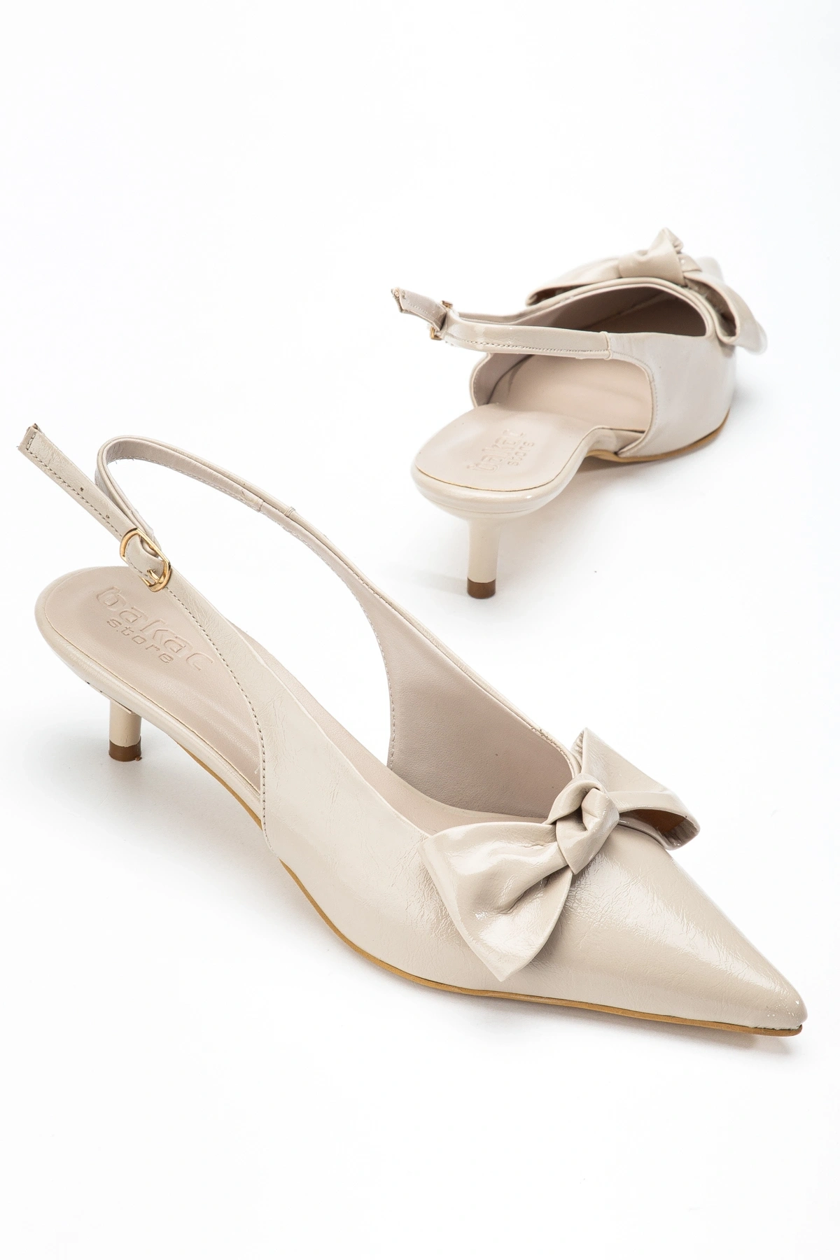 Kadın Bej Rengi Kırışık Rugan Fiyonklu Kısa topuklu Ayakkabı