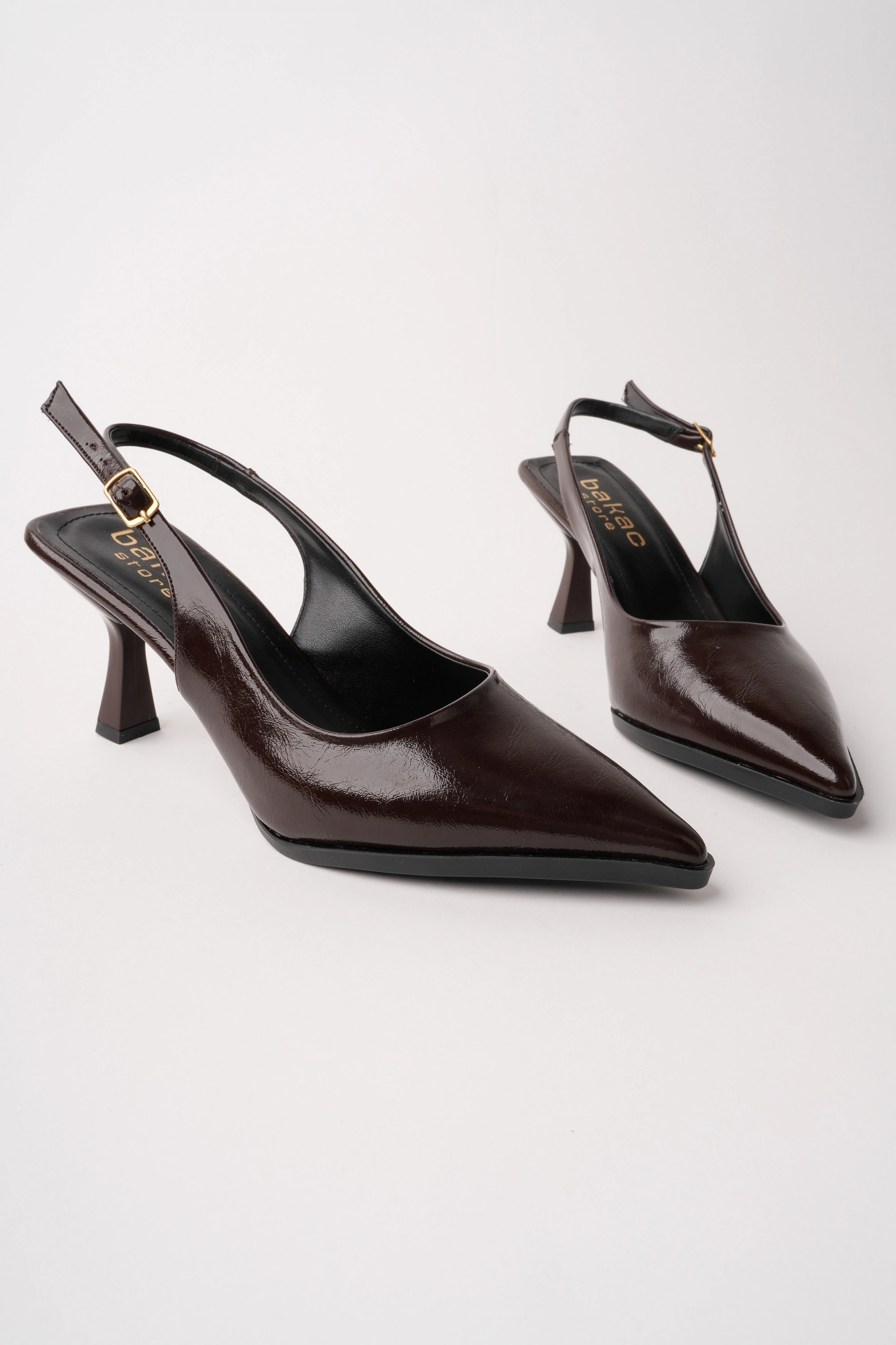 Kadın Kahverengi Arkası Açık Sivri Burun Topuklu Ayakkabı