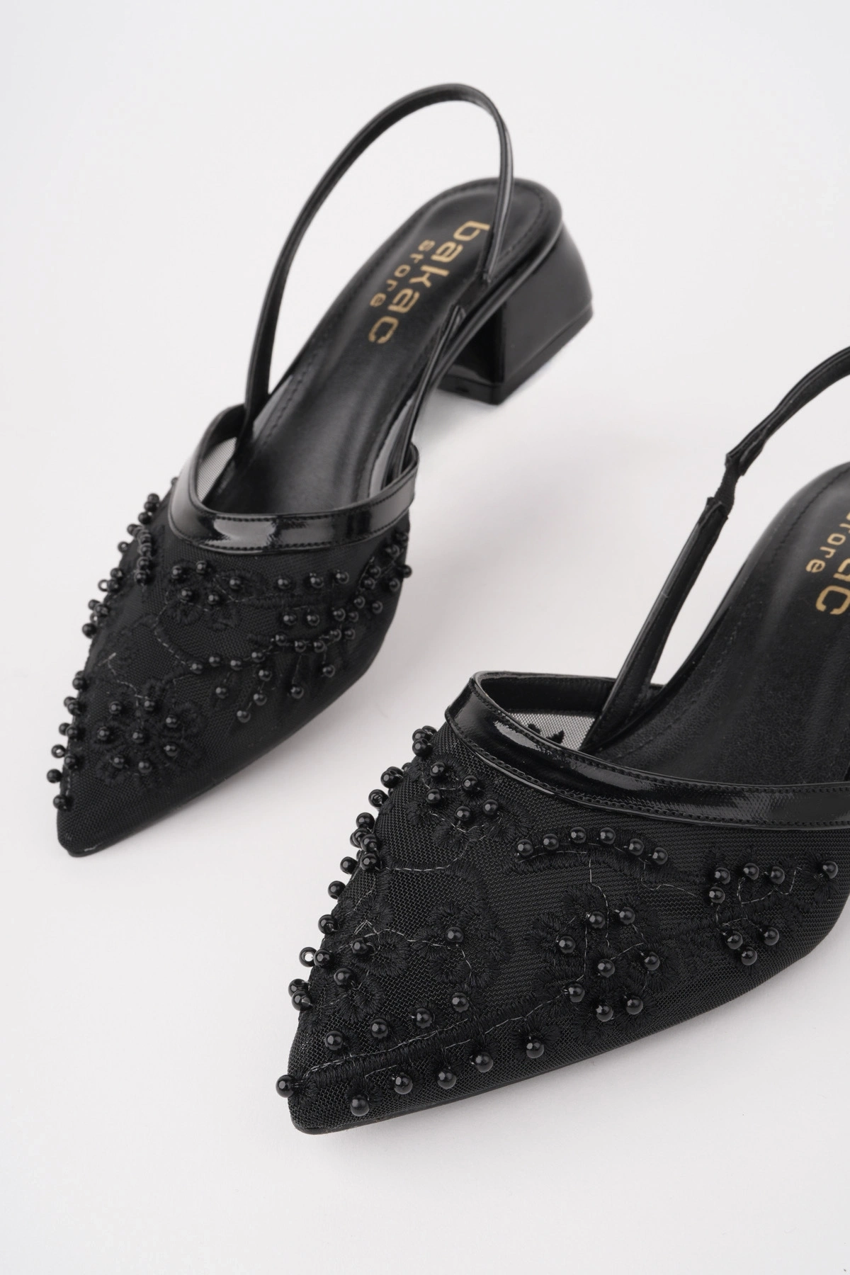 Kadın Siyah Nakışlı Ve Boncuklu Topuklu Ayakkabı