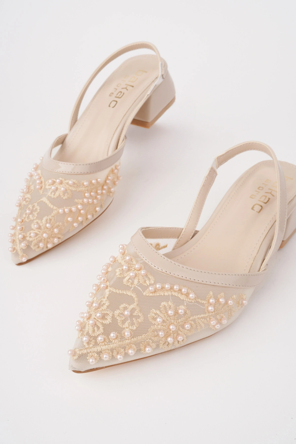 Kadın Bej Nakışlı Ve Boncuklu Topuklu Ayakkabı