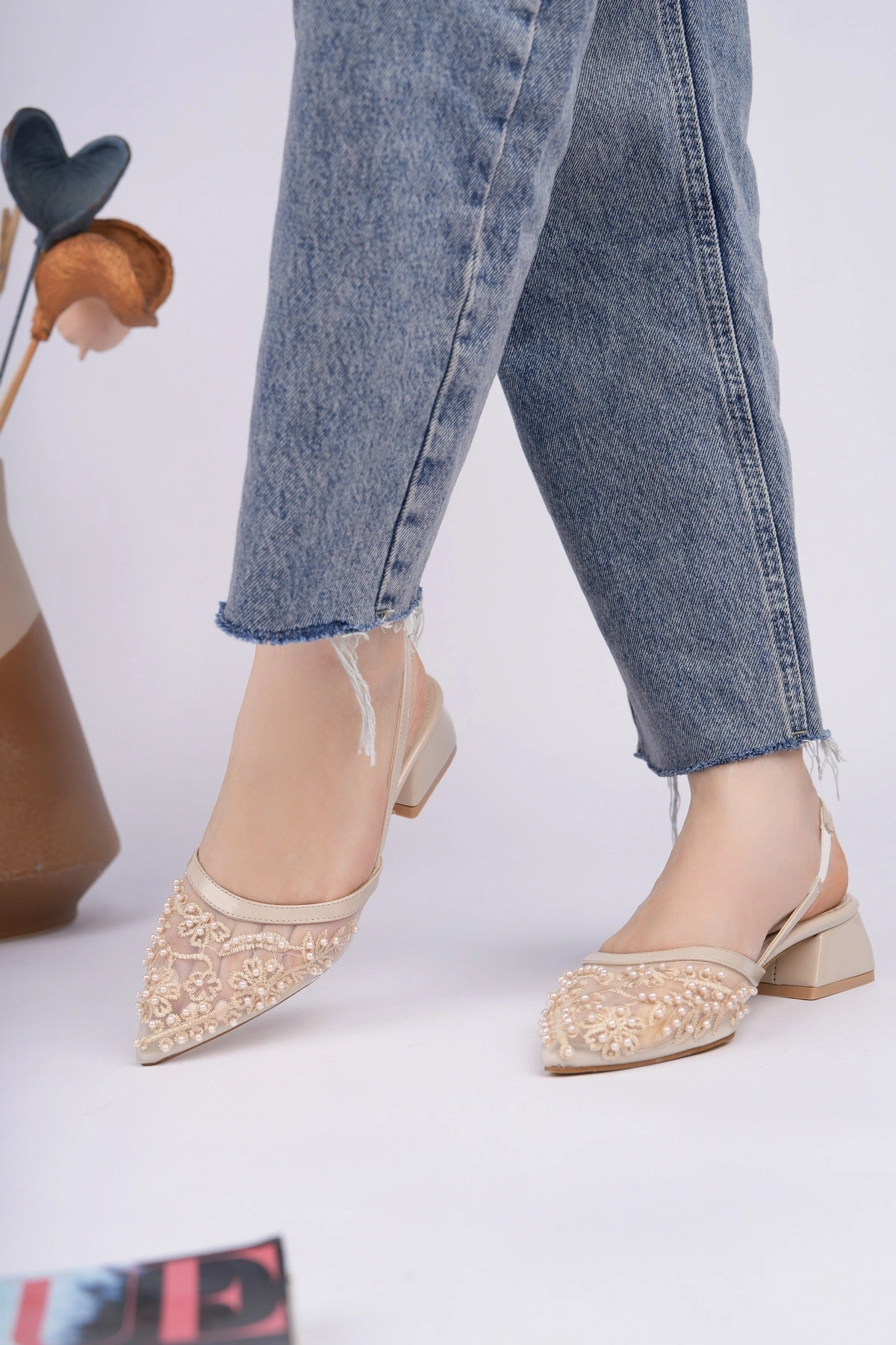 Kadın Bej Nakışlı Ve Boncuklu Topuklu Ayakkabı