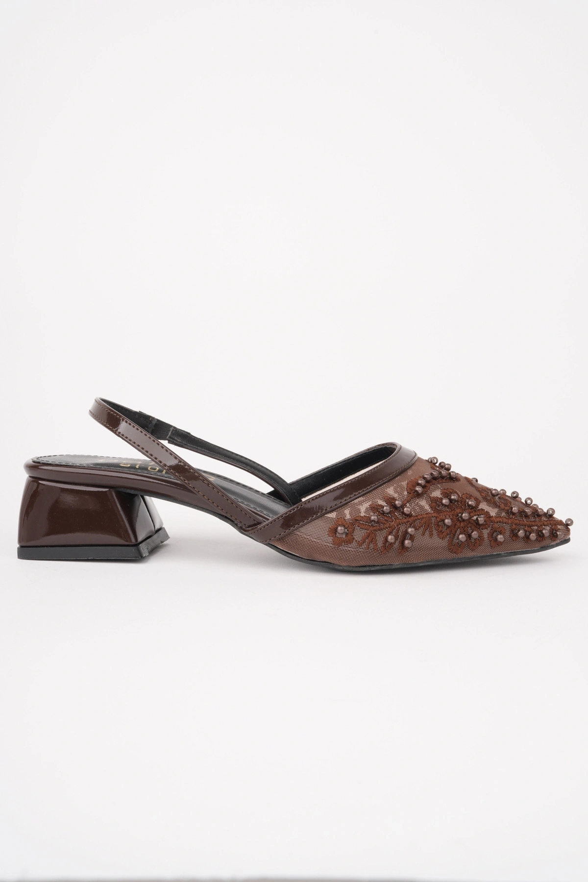 Kadın Kahverengi Nakışlı Ve Boncuklu Topuklu Ayakkabı