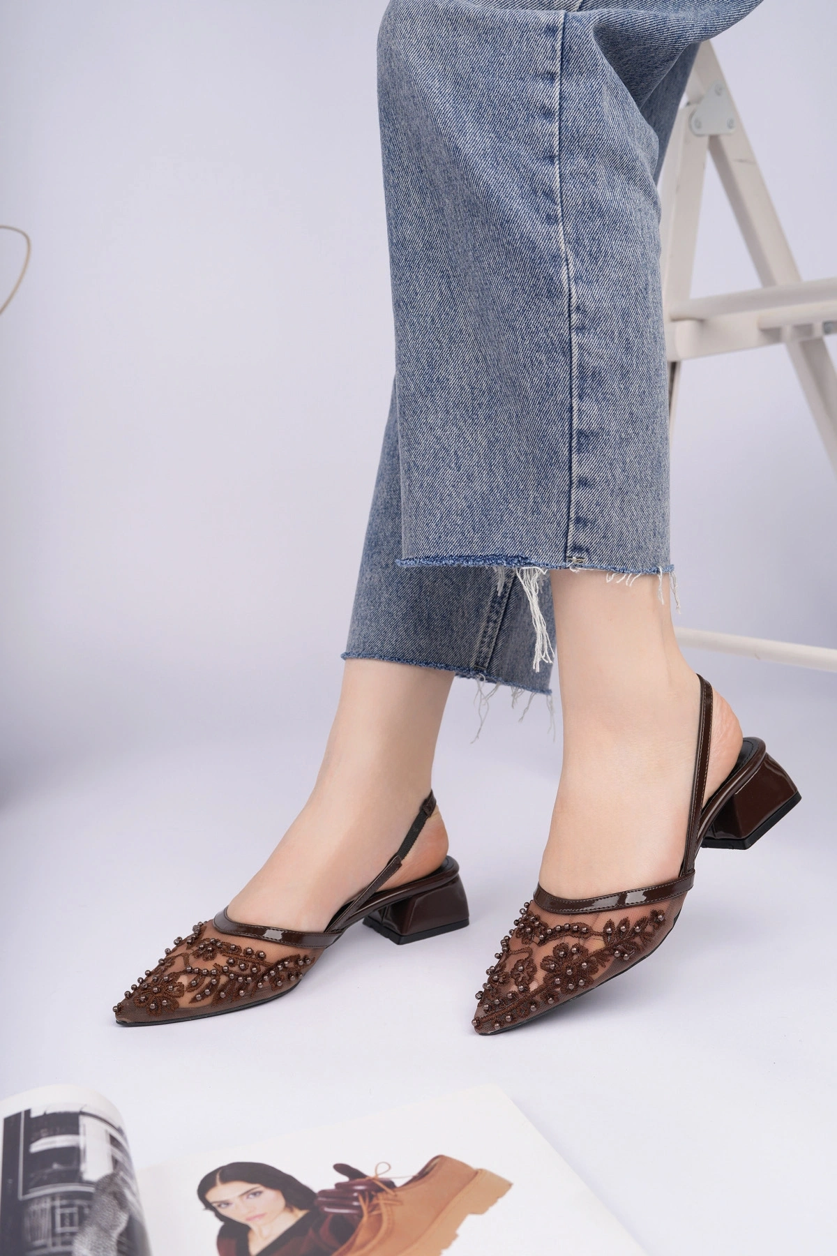 Kadın Kahverengi Nakışlı Ve Boncuklu Topuklu Ayakkabı