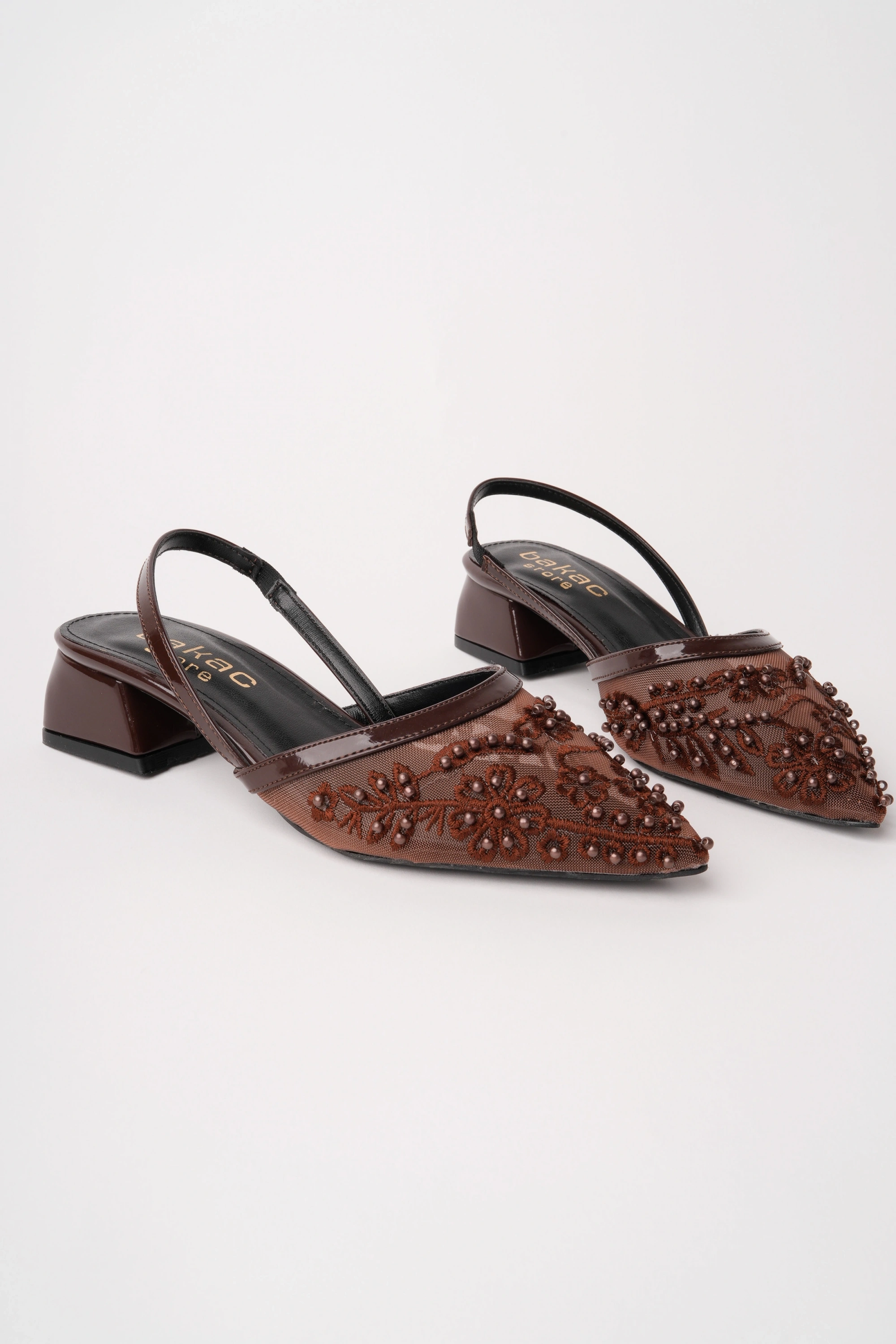 Kadın Kahverengi Nakışlı Ve Boncuklu Topuklu Ayakkabı
