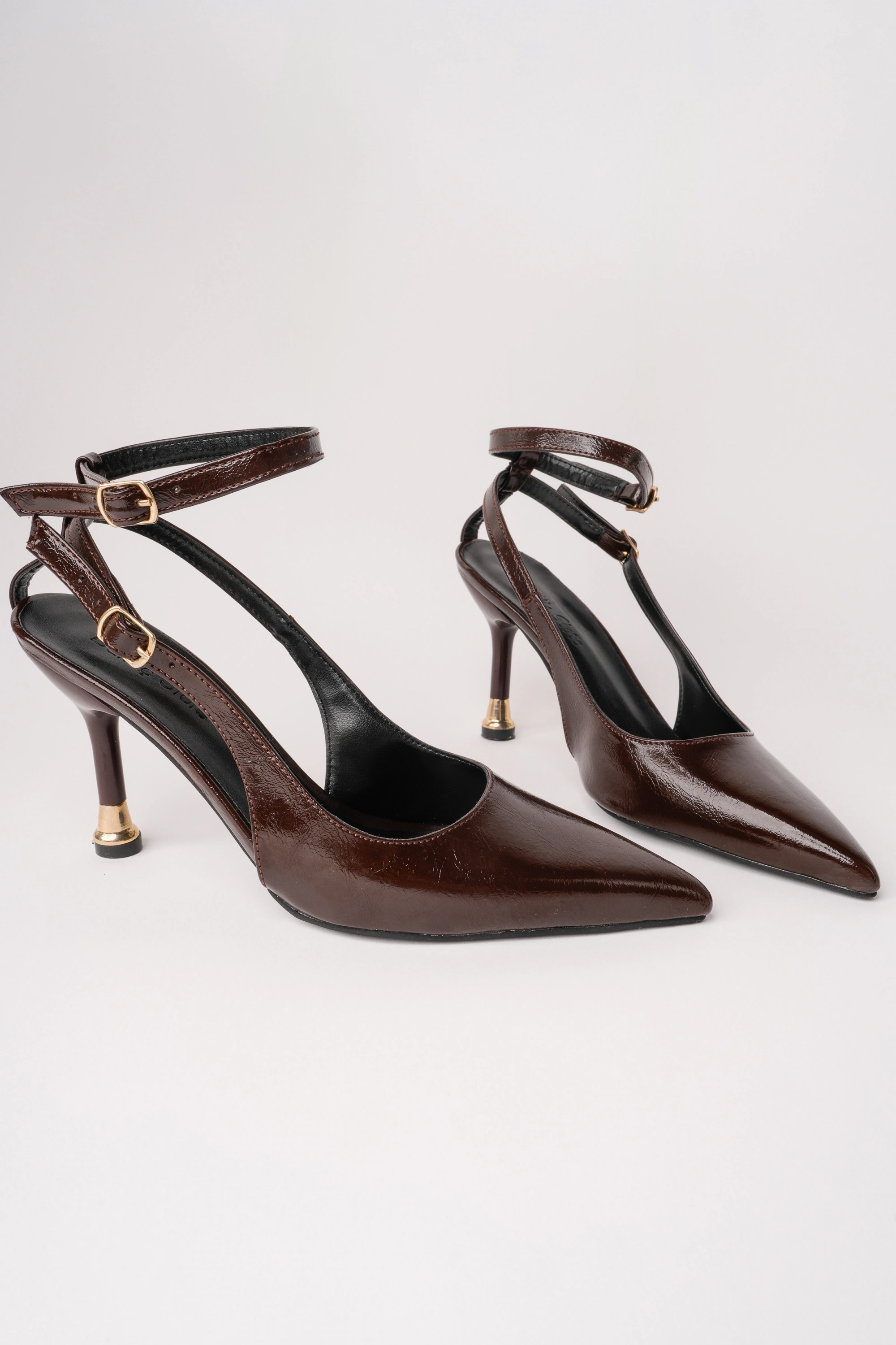 Kadın Kahverengi Kırışık Rugan Çift Biyeli Topuklu Ayakkabı