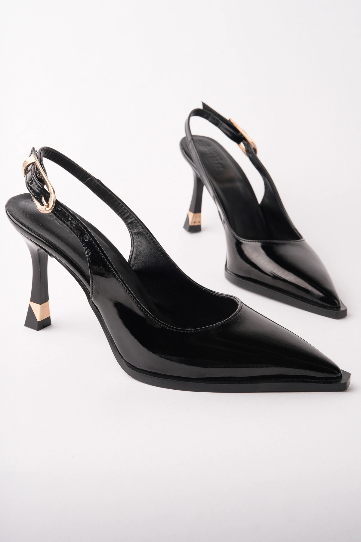 Kadın Siyah Rugan Özel Taban Şık Topuklu Ayakkabı