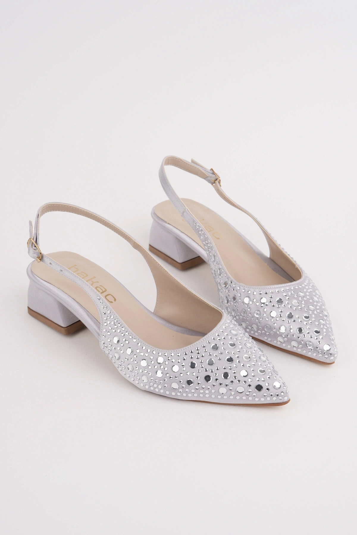 Kadın Gümüş Saten Kumaş Pırlantalı Topuklu ayakkabı