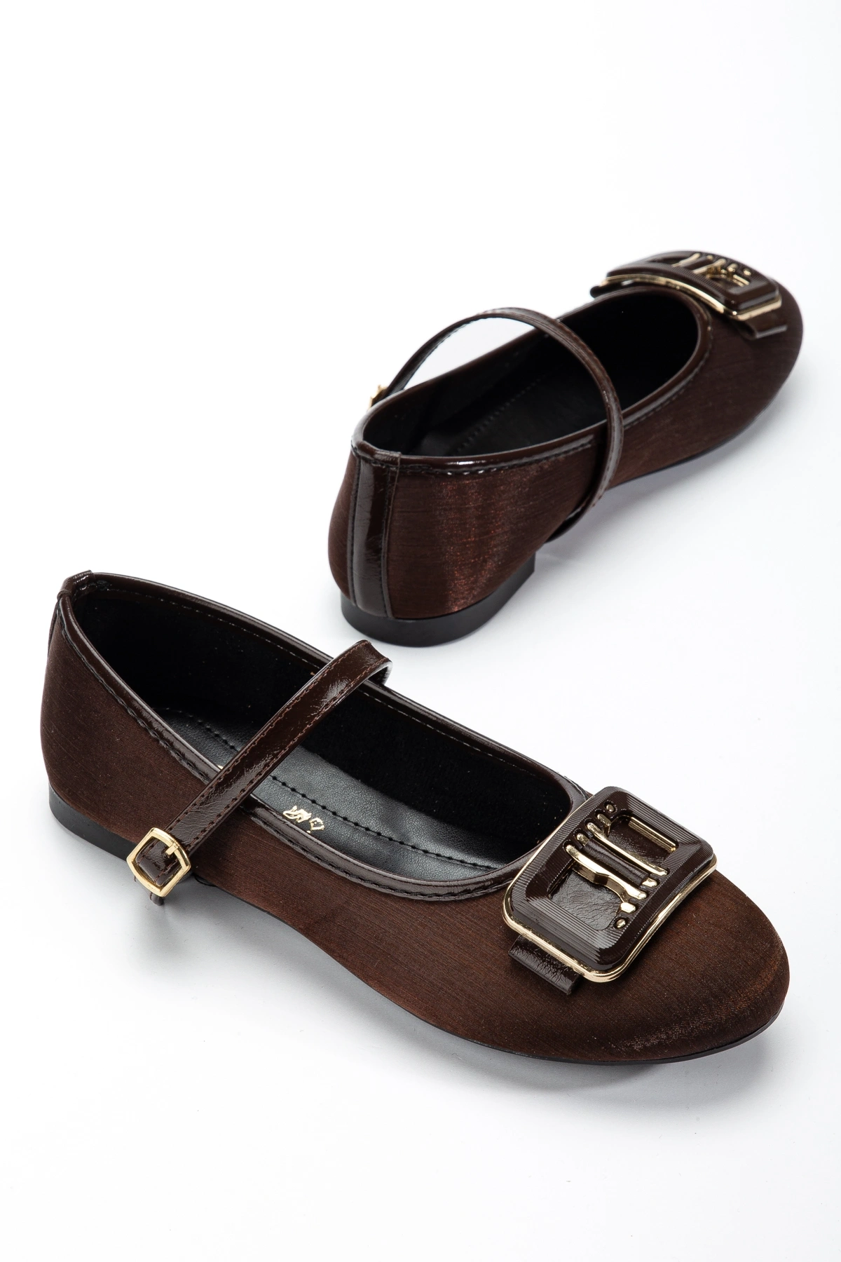 Kadın Kahverengi Önü Tokalı Parlak Kumaş Babet