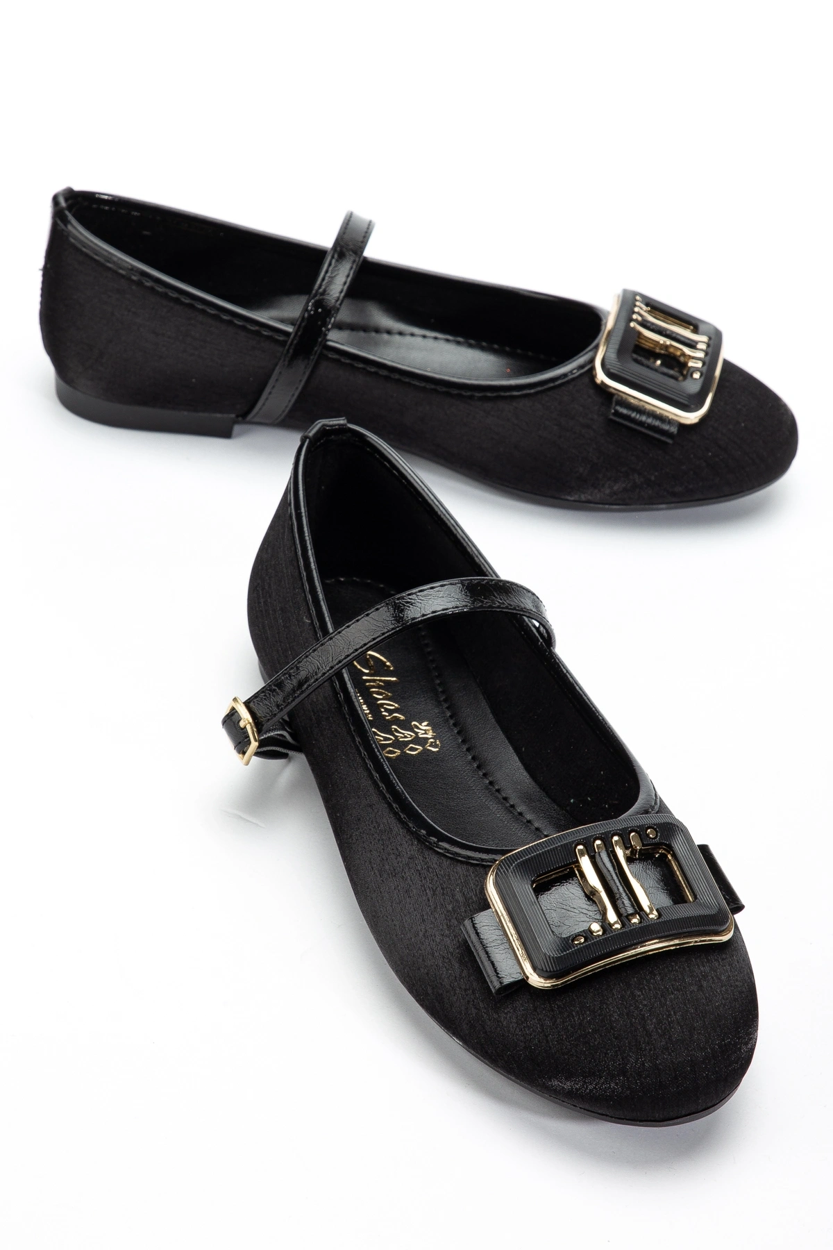 Kadın Siyah Önü Tokalı Parlak Kumaş Babet