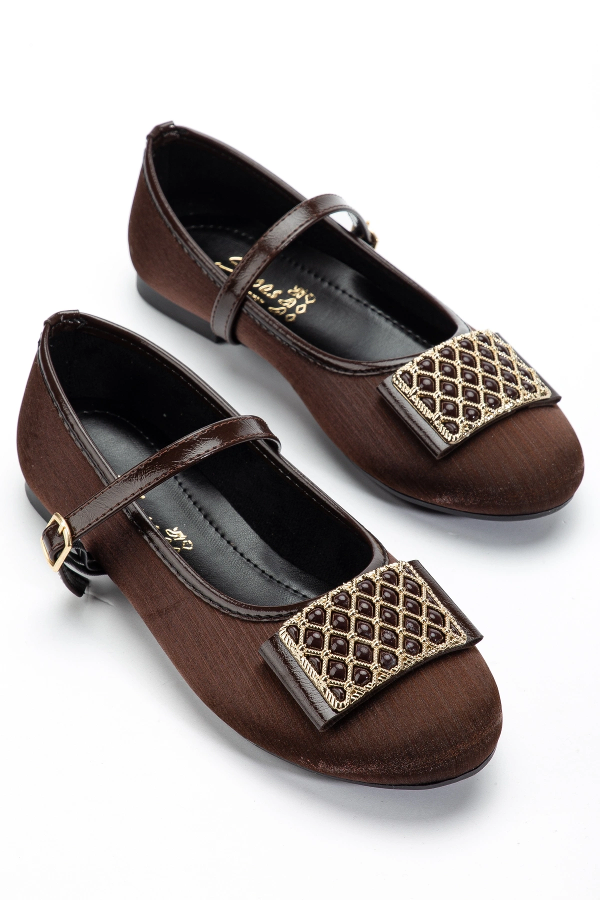 Kadın Kahverengi Önü Tokalı Parlak Kumaş Babet