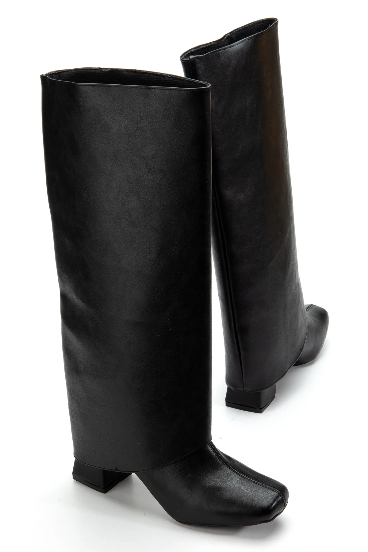 Kadın Takıp Çıkarılabilen Tozluk Detaylı Küt Burun Siyah Deri Çizme