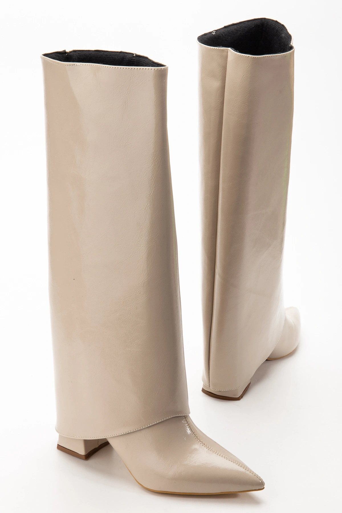 Kadın Tozluk Detaylı Takıp Çıkarılabilen Sivri Burun Bej Kırışık Rugan Çizme