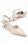 Kadın Bej Rengi Kırışık Rugan Sivri Burun Kısa Topuklu Ayakkabı