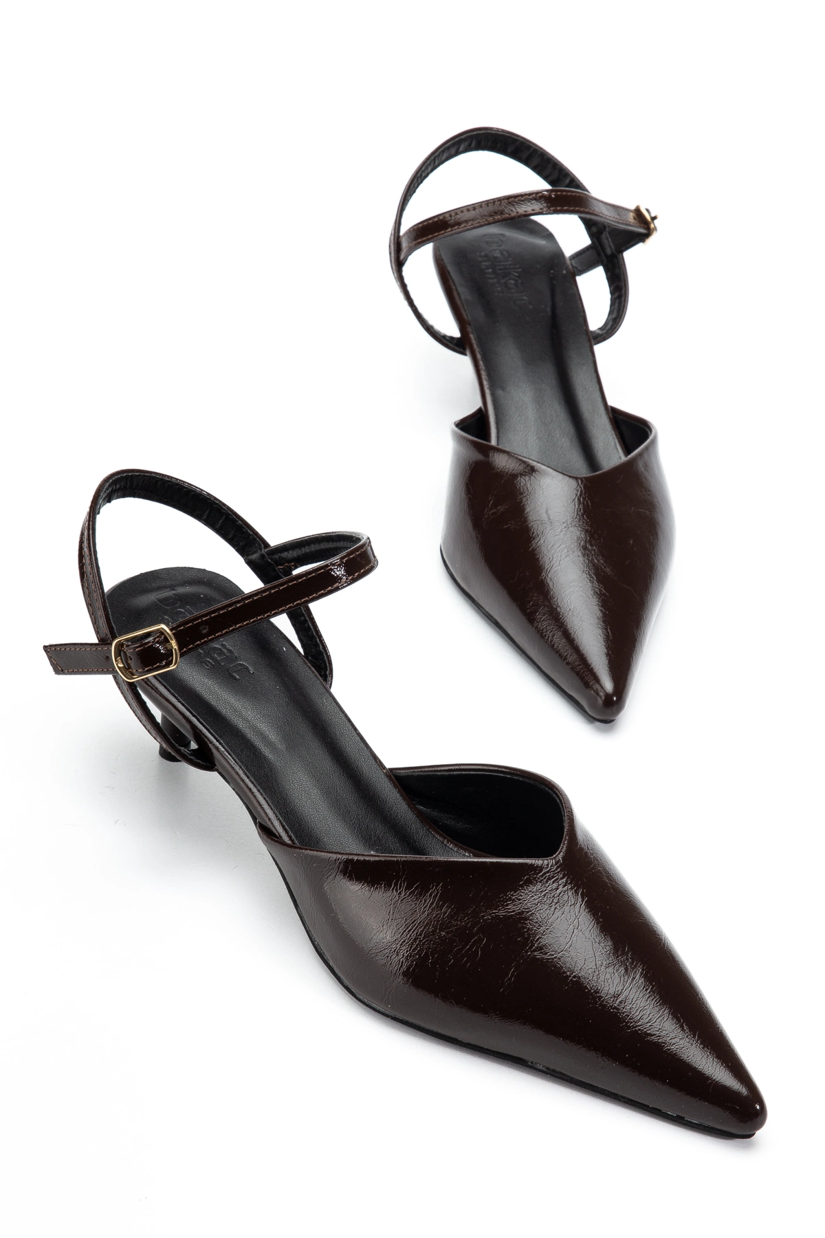 Kadın Kahverengi Kırışık Rugan Sivri Burun Kısa Topuklu Ayakkabı