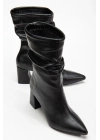 Noire Kadın Siyah Deri Büzgülü Sivri Burun Kalın Topuklu Bot