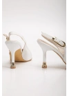 Kadın Beyaz Deri Tokalı Sivri Şık Topuklu Stiletto Ayakkabı