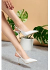 Kadın Beyaz Rugan Tokalı Sivri Şık Topuklu Stiletto Ayakkabı