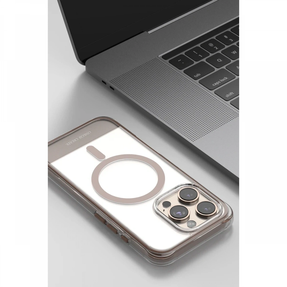 Apple iPhone 15 Pro Max Hulk Magsafe Kapak
