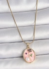 316L Çelik Gold Renk Zincir Pembe Çiçek İşlemeli İnci Detay Portre Model Kadın Kolye