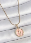 316L Çelik Gold Renk Zincir Pembe Mineli Çiçek İşlemeli Portre Model Kadın Kolye