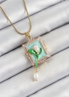 316L Çelik Zincir Turkuaz Sanatsal Portre Sallantılı İnci Detaylı Lale Model Gold Renk Kadın Kolye