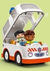 Ambulans ve Sürücü 10447