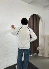 Erkek Oversize Dik Yaka Fermuarlı Sweatshirt - Zincir Nakışli Kanguru Cepli - Beyaz