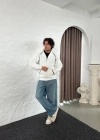 Erkek Oversize Dik Yaka Fermuarlı Sweatshirt - Zincir Nakışli Kanguru Cepli - Beyaz