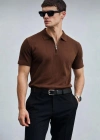 Erkek Yarın Fermuarlı Slim Fit Kısa Kollu Triko Tişört Kahverengi