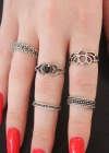 Gümüş Renk Lotus Model Siyah Kristal Taş Detay Bayan Yüzük Kombin