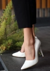 Hillar Beyaz Cilt Stiletto Ayakkabı