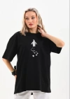 Kadın Nihilist Penguen Temalı Oversize Bisiklet Yaka Tişört - Siyah