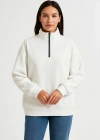 Kadın Üç İplik Dık Yaka Yarım Fermuarlı SweatShirt - Beyaz