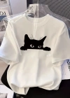 Kadınlar için Şık Siyah Kedi Grafik Tişört - Oversize Kısa Kollu Üst, Nefes Alabilir Polyester Karışımı, Makinede Yıkanabilir - Mükemmel Yaz Modası - Beyaz
