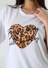 Leopar kalp baskılı tişört