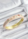 Mineli Pirinç Pembe Çiçek Motifli Gold Renk Kadın Kelepçe