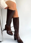 Morena Acı Kahve Desenli Rugan Topuklu Çizme