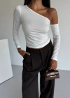 Omuz detaylı kollu bluz beyaz f2336