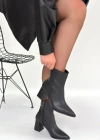 Oter Siyah Cilt Topuklu Bot