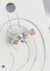 Pirinç Gold Renk Zirkon Taşlı Kalp Ok Model Kadın Kıkırdak Küpe