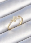 Pirinç Gold Renk Zirkon Taşlı Oval Beyaz Mineli Kadın Yüzük