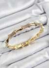 Pirinç Zirkon Taşlı Kemik Model Gold Renk Vip Kadın Bileklik
