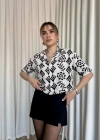 Siyah beyaz baskılı crop gömlek