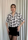Siyah beyaz baskılı crop gömlek