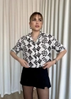 Siyah beyaz baskılı crop gömlek